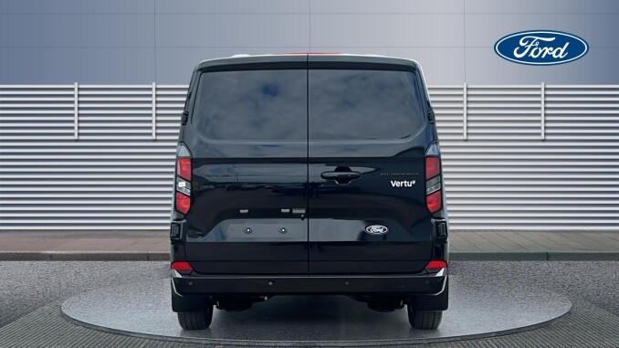 Ford Transit Custom 320 L1 Diesel Fwd 2.0 EcoBlue 150ps H1 Double Cab Van Limited - Image 6